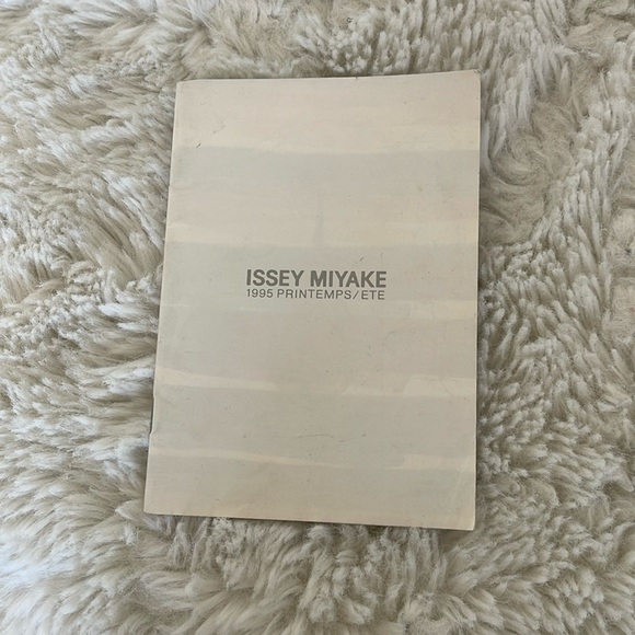 Issey Miyake mini  pan-flit from 1994 directly from Tokyo Japan’s exhibition - Picture 1 of 9
